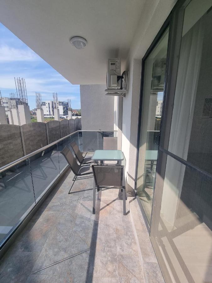 Apartament Mivali Lägenhet Năvodari Exteriör bild