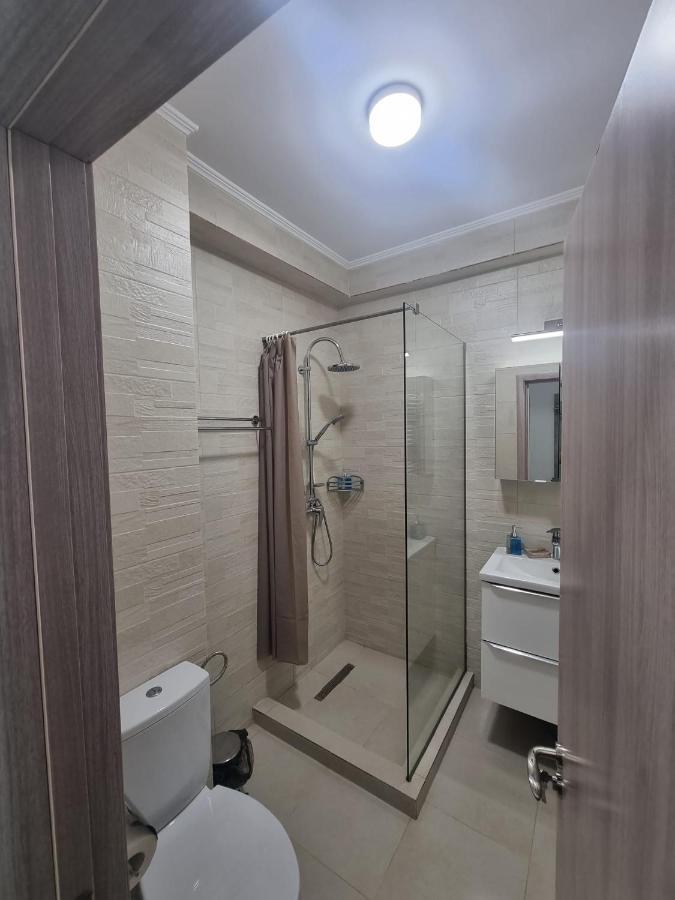 Apartament Mivali Lägenhet Năvodari Exteriör bild